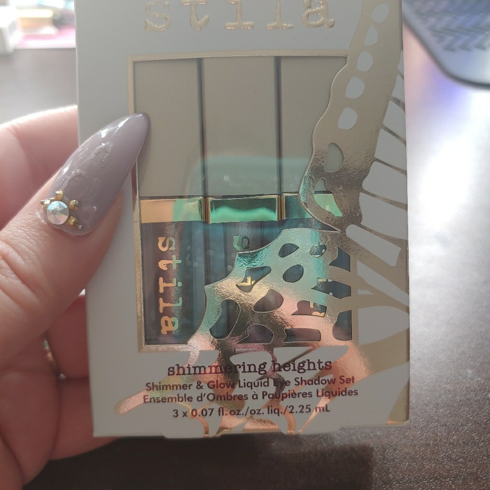Stila Glitter and Glow liquid eye shadow